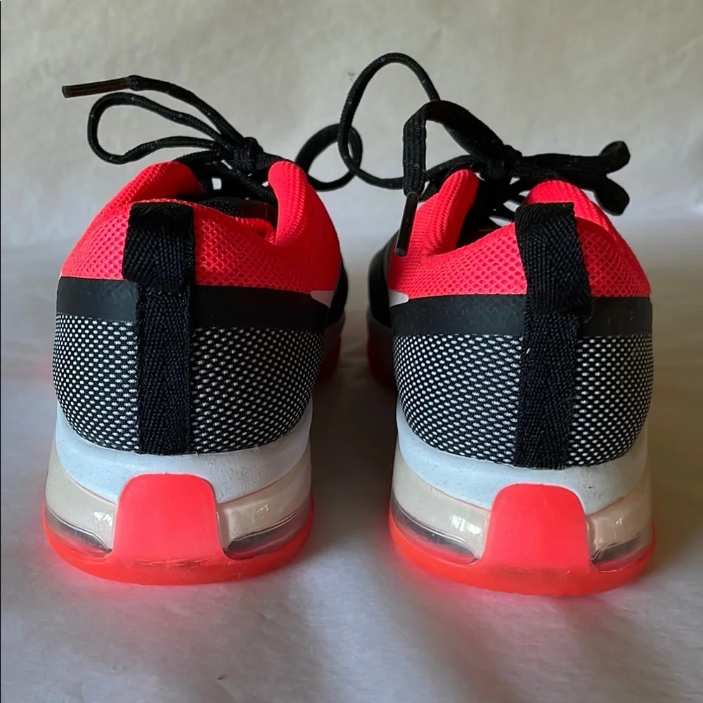 Nike step into